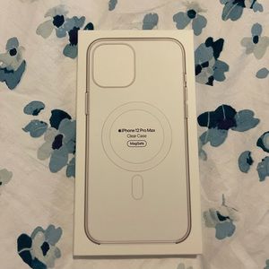 Apple MagSafe clear case